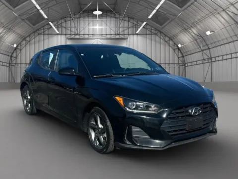 More photos of 2019 Hyundai Veloster 2.0 Coupe 3D at Reliable Car Connection, PA
