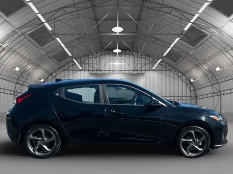 More photos of 2019 Hyundai Veloster 2.0 Coupe 3D at Reliable Car Connection, PA