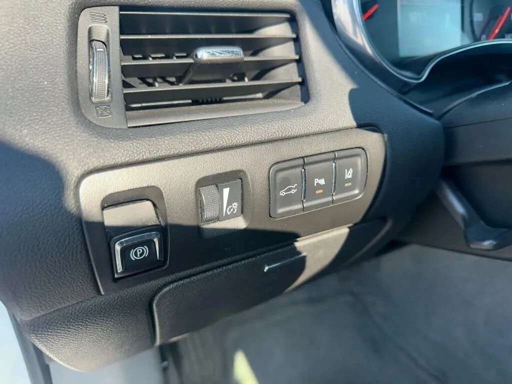 2015 Chevrolet Impala 2LZ - Photo 28