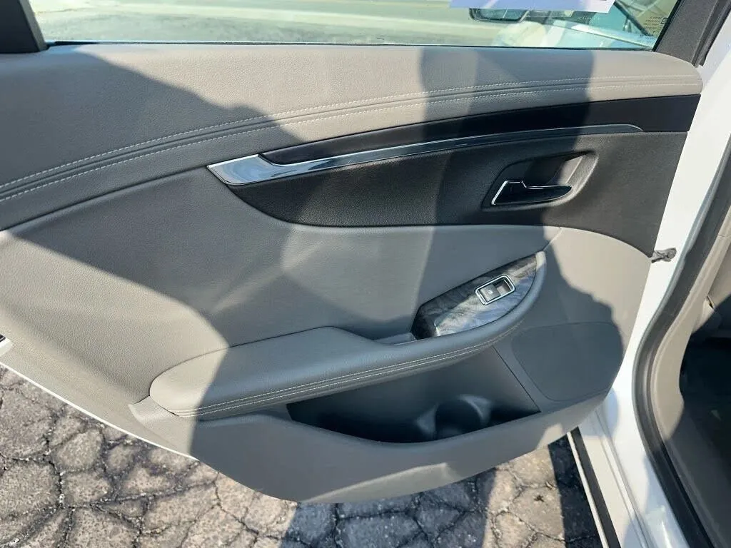 2015 Chevrolet Impala 2LZ - Photo 19