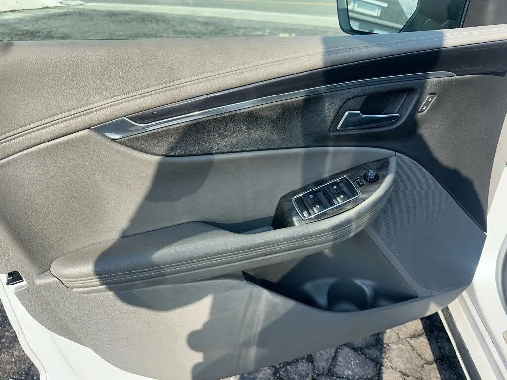 2015 Chevrolet Impala 2LZ - Photo 24