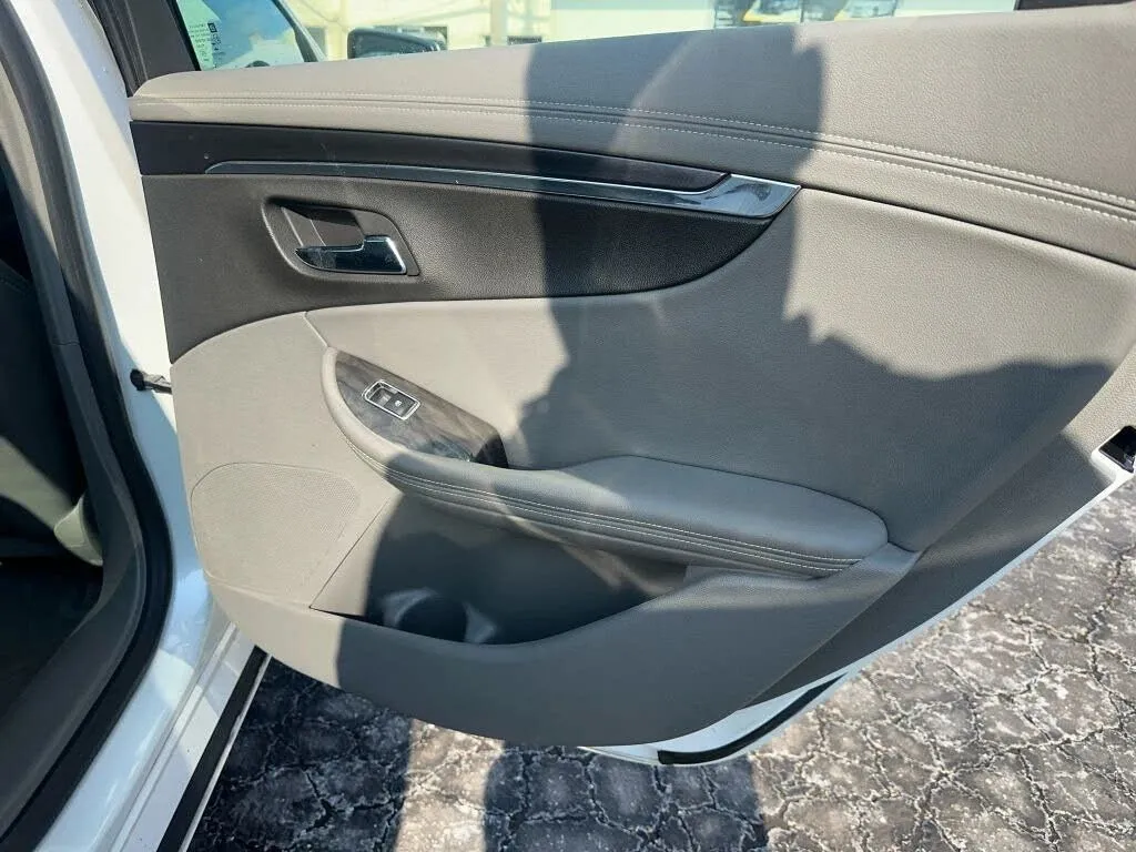 2015 Chevrolet Impala 2LZ - Photo 21