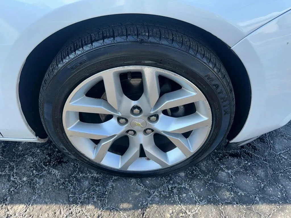 2015 Chevrolet Impala 2LZ - Photo 12