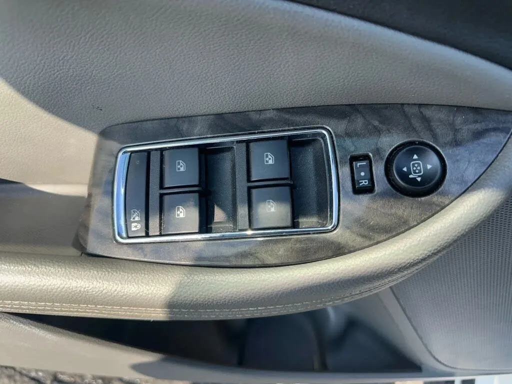 2015 Chevrolet Impala 2LZ - Photo 25