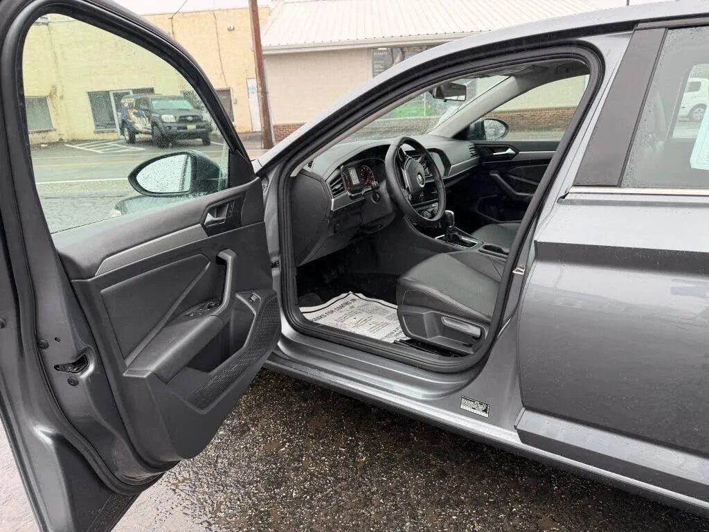 2019 Volkswagen Jetta SE - Photo 27