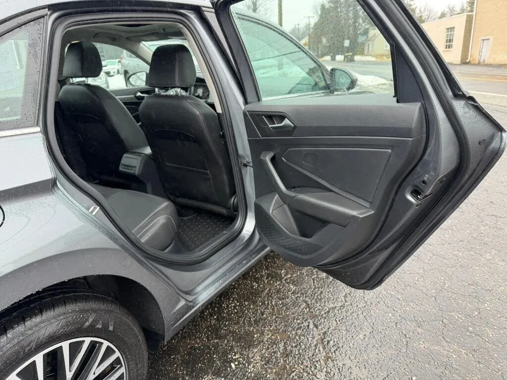 2019 Volkswagen Jetta SE - Photo 38