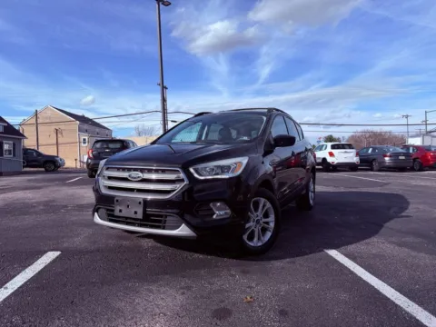 Black 2017 Ford Escape SE for sale in Pottstown, PA