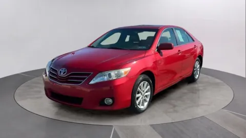 Photos of 2011 Toyota Camry XLE for sale in Pottstown, PA at Reliable Car Connection