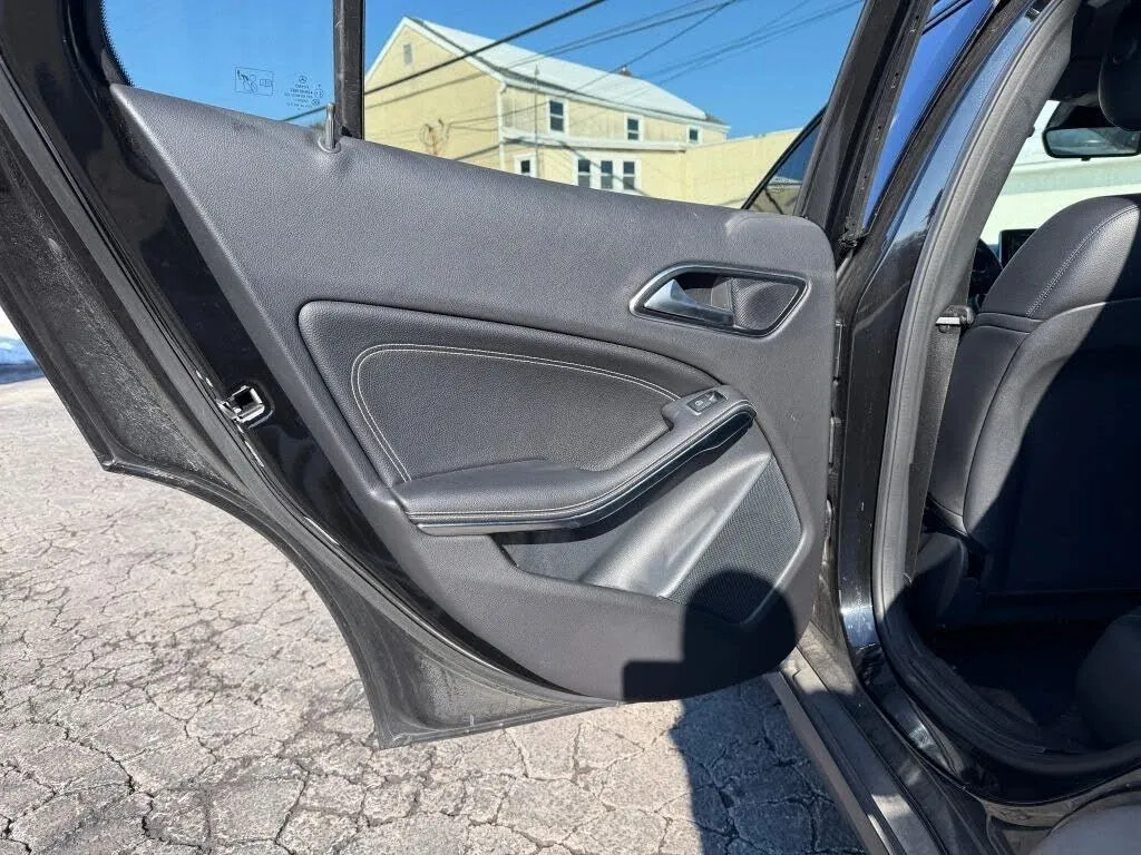 2015 Mercedes-Benz GLA-Class GLA250 - Photo 34