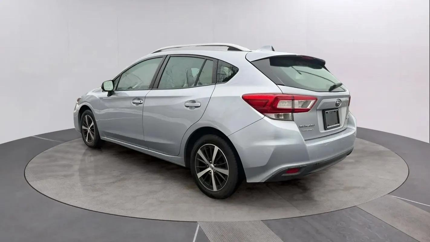 2019 Subaru Impreza Premium - Photo 8