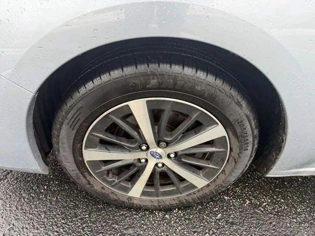2019 Subaru Impreza Premium - Photo 12