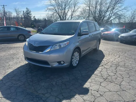 Photos of 2014 Toyota Sienna XLE 7 Passenger for sale in Pottstown, PA at Reliable Car Connection