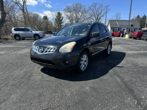 Photos of 2011 Nissan Rogue SL for sale in Pottstown, PA at Reliable Car Connection