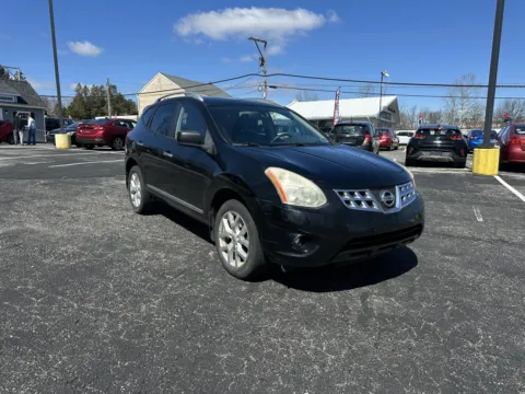 More photos of 2011 Nissan Rogue SL at Reliable Car Connection, PA