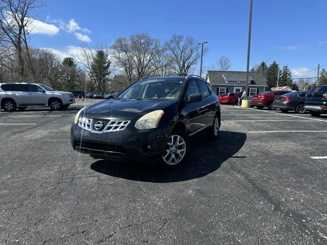 Black 2011 Nissan Rogue SV for sale in Pottstown, PA