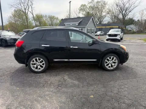 More photos of 2011 Nissan Rogue SV at Reliable Car Connection, PA