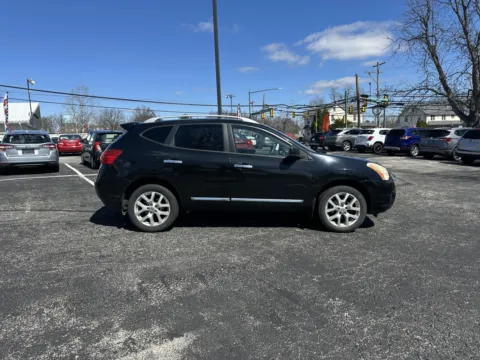 More photos of 2011 Nissan Rogue SL at Reliable Car Connection, PA