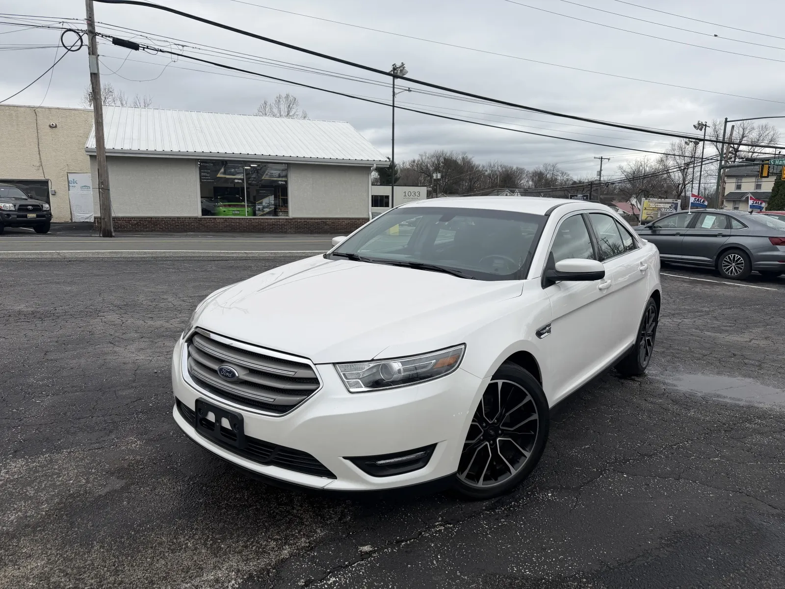 White 2018 Ford Taurus SEL for sale in Pottstown, PA
