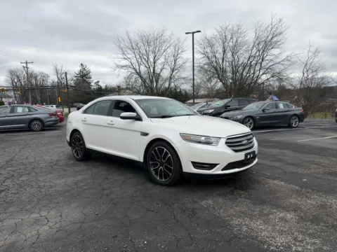 More photos of 2018 Ford Taurus SEL at Reliable Car Connection, PA