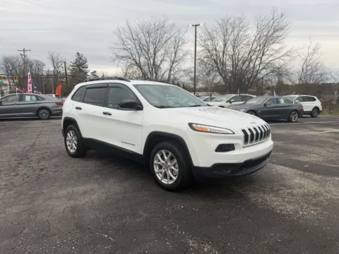 More photos of 2017 Jeep Cherokee Sport at Reliable Car Connection, PA