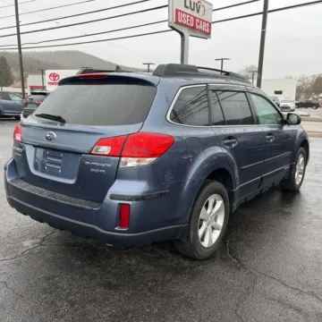 More photos of 2014 Subaru Outback 3.6R Limited at Reliable Car Connection, PA