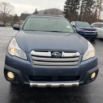 Photos of 2014 Subaru Outback 3.6R Limited for sale in Pottstown, PA at Reliable Car Connection