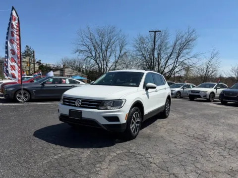 Photos of 2020 Volkswagen Tiguan 2.0T SE for sale in Pottstown, PA at Reliable Car Connection