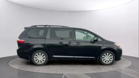 More photos of 2017 Toyota Sienna Limited Premium 7 Passenger at Reliable Car Connection, PA