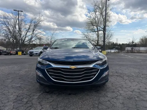 Another view of 2019 Chevrolet Malibu LT for sale in Pottstown, PA at Reliable Car Connection