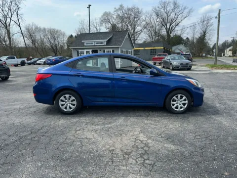 More photos of 2016 Hyundai Accent SE at Reliable Car Connection, PA