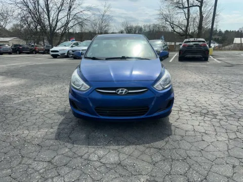Another view of 2016 Hyundai Accent SE for sale in Pottstown, PA at Reliable Car Connection