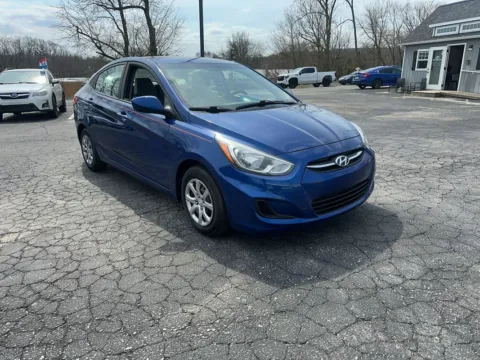 More photos of 2016 Hyundai Accent SE at Reliable Car Connection, PA