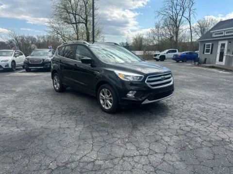 More photos of 2017 Ford Escape SE at Reliable Car Connection, PA
