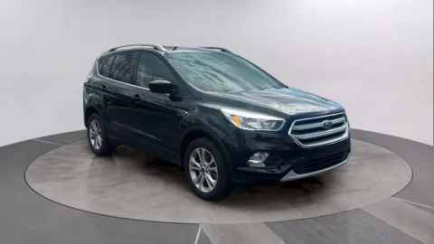 More photos of 2017 Ford Escape SE at Reliable Car Connection, PA