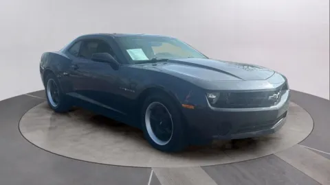 More photos of 2013 Chevrolet Camaro 2LS at Reliable Car Connection, PA