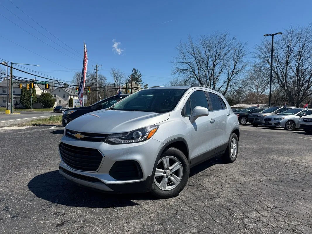 Silver 2020 Chevrolet Trax FWD LT for sale in Pottstown, PA