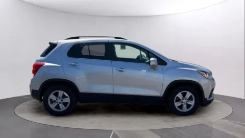 More photos of 2020 Chevrolet Trax FWD LT at Reliable Car Connection, PA