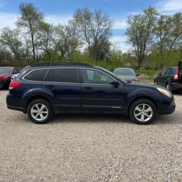 More photos of 2014 Subaru Outback 3.6R Limited at Reliable Car Connection, PA