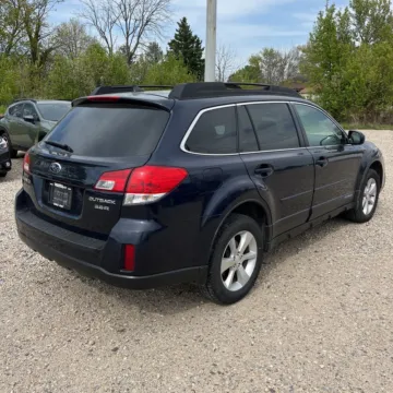 More photos of 2014 Subaru Outback 3.6R Limited at Reliable Car Connection, PA