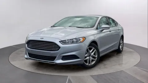 Silver 2016 Ford Fusion SE for sale in Pottstown, PA