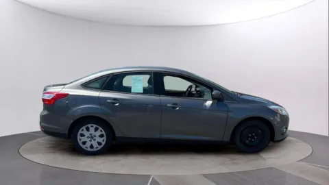 Another view of 2012 Ford Focus SE for sale in Pottstown, PA at Reliable Car Connection