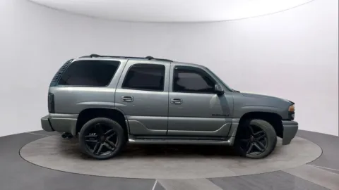 More photos of 2006 GMC Yukon Denali at Reliable Car Connection, PA