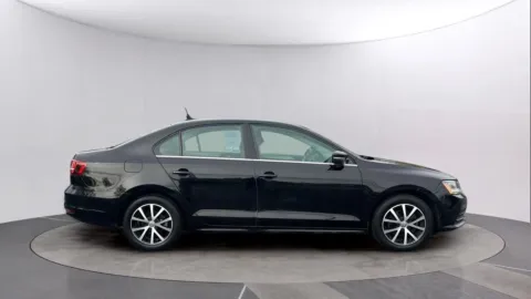 More photos of 2017 Volkswagen Jetta 1.4T SE at Reliable Car Connection, PA