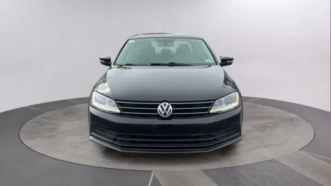 Photos of 2017 Volkswagen Jetta 1.4T SE for sale in Pottstown, PA at Reliable Car Connection