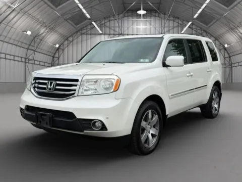 Photos of 2014 Honda Pilot Touring Sport Utility 4D for sale in Pottstown, PA at Reliable Car Connection