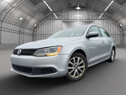 Another view of 2013 Volkswagen Jetta 2.5L SE Sedan 4D for sale in Pottstown, PA at Reliable Car Connection