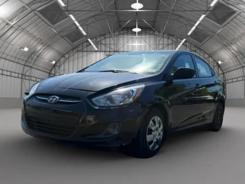 Photos of 2016 Hyundai Accent SE Sedan 4D for sale in Pottstown, PA at Reliable Car Connection