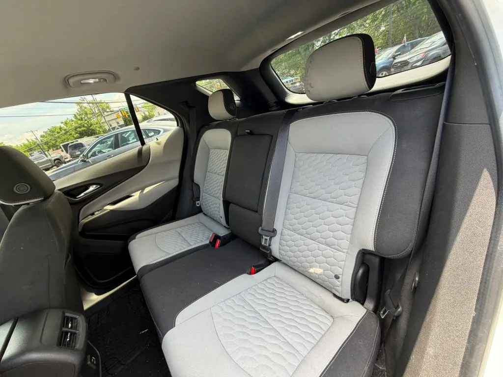2020 Chevrolet Equinox LS - Photo 33
