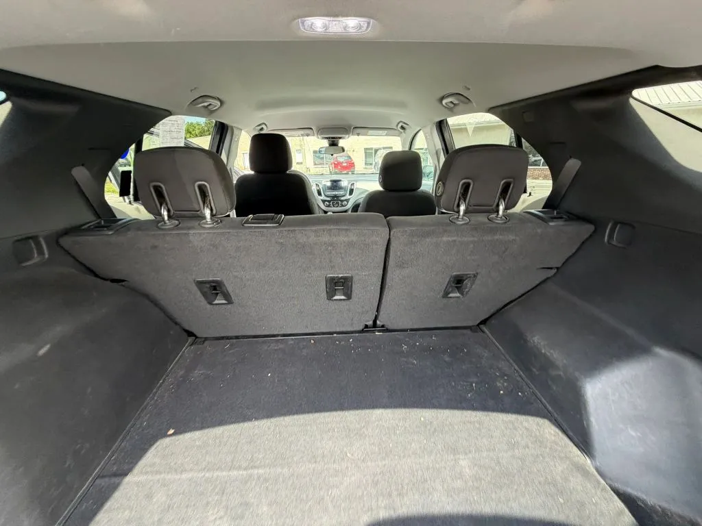 2020 Chevrolet Equinox LS - Photo 36