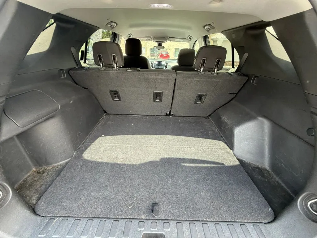 2020 Chevrolet Equinox LS - Photo 35